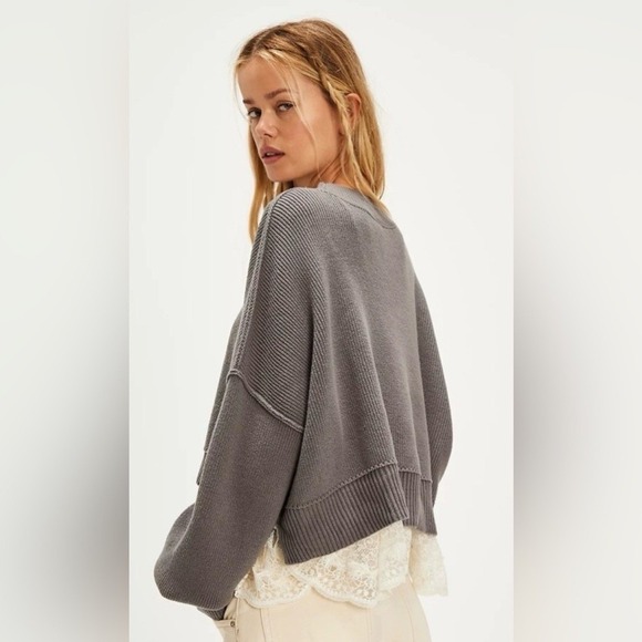 Free People Tops - Free People Easy Street Cropped Gray Pullover Sweater Size M NWOT